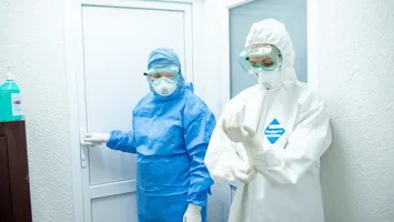 Prima fabrică de textile medicale cu capital românesc, deschisă în pandemia de COVID, a intrat în insolvență