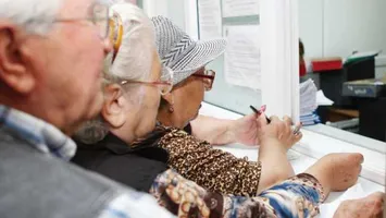 Se suspendă pensiile după 31 martie 2026. Documentul care trebuie depus la Casa de Pensii  ca să nu pierzi banii