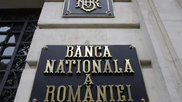Banii de „la ciorap” îşi pierd valoarea. Urmăriţi telefoanele mobile, BNR face anunţul oficial la ora 13.00