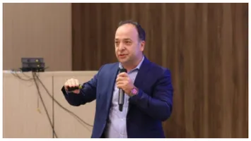 Adrian Negrescu, specialist în economie: „Urmează un nou val de creșteri de taxe. Dacă România nu face corecții fiscale se duce în Junk”