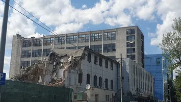 O fabrică celebră din București este rasă de pe fața pământului. Era un simbol în perioada comunistă, cu peste 8.000 de muncitori