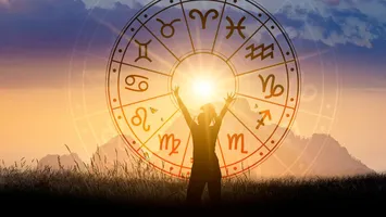Trei zodii care au noroc cu carul în această vară. Sunt favoritele astrelor