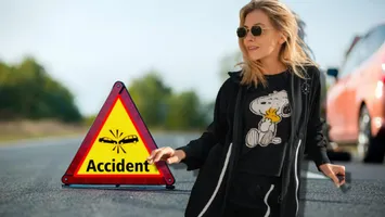 EXCLUSIV Cabral și Andreea Ibacka, implicați în accident. Soția prezentatorului TV a ajuns rănită la spital