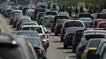 Schimbări importante pentru șoferi din 2026. Cine va plăti TollRo și noi tarife pentru roviniete