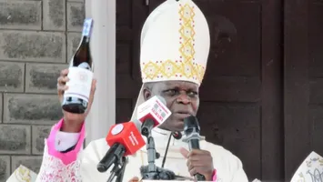 Vinul de împărtășanie a fost înlocuit în Kenya după ce a devenit o delicatesă în baruri. Cum au reacționat credincioșii