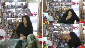 Un magazin aflat la sute de metri distanță de blocul distrus de explozia din Rahova, zguduit mai ceva ca la cutremurele din Japonia. VIDEO