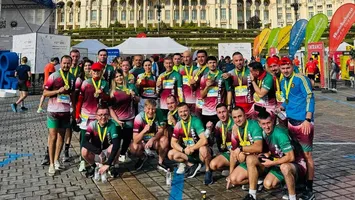 Maratonul faptelor bune. Cris-Tim a alergat pentru una dintre cele 17 cauze nobile susținute de Bucharest Marathon 2025