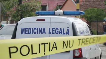 Un nou caz de femicid în România. Femeie de 49 de ani, ucisă de concubin. Ce au găsit polițiștii la fața locului, bărbatul a încercat să-i păcălească