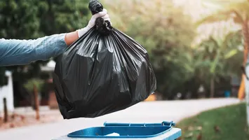 Taxă gunoi 2026. Se schimbă regulile de colectare a deșeurilor. Tarifele de salubrizare, stabilite în funcție de cantitatea de gunoi aruncată