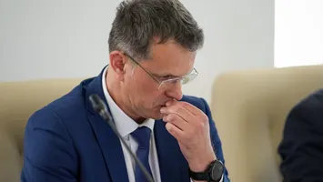 VIDEO Declaraţii bizare ale ministrului Ionuţ Moşteanu după explozia scandalului mitei de un milion de euro: „O să mai fie chestii pe care o să le vedeţi în perioada care urmează”