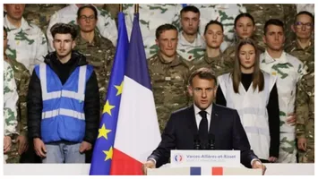 Emmanuel Macron relansează „Serviciul Național” militar și voluntar pentru tinerii francezi. Solda este de 800 de euro pe lună