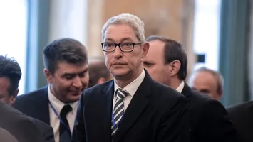 Fostul prezentator TV Andrei Zaharescu, consulul României la Cape Town, rechemat în țară. Acesta se afla la post de 12 ani