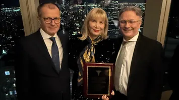 Dr. Prof. Anca Buzoianu, rectorul UMF „Iuliu Hațieganu” din Cluj-Napoca, gratificată de Romanian American Medical Education Federation cu prestigiosul premiu pentru Leadership și Colaborare