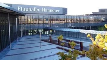 Drone neidentificate în spațiul aerian German: Mai multe zboruri au fost anulate în aeroportul din Hanovra