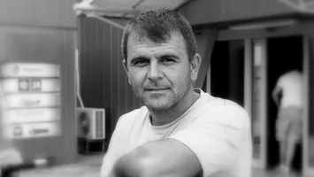 Doliu în presa din România, a murit Mihai Stegerean. Lasă în urmă trei fetiţe şi o soţie îndurerată