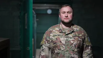 Unul dintre liderii celei mai eficiente unităţi militare ucrainene avertizează: „Războiul hibrid a atins apogeul şi se mută în ţările baltice şi în Europa”