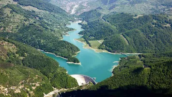 Fenomen fără precedent pe Valea Prahovei. Hotelierii au ajuns să se roage de turiști să se cazeze: „Să îmi spuneți cât vă permiteți să plătiți și voi încerca să fac reducerile necesare”