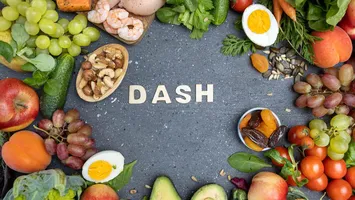 Cum te ajută dieta DASH să slăbești după sărbători. Ce alimente sunt permise și care sunt interzise