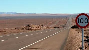 Vrei să vizitezi cele 14 țări prin care trece cea mai lungă autostradă din lume? Ia-ți concediu minimum șase luni, pentru că ai de mers, nu glumă!