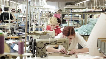 Concedieri în masă la o firmă de textile din Harghita. Peste 140 de angajați sunt vizați