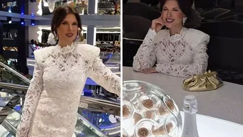 Monica Bîrlădeanu, apariție de senzație pe un vas de croazieră de lux! Cât costă rochia mini în care și-a etalat silueta la 47 de ani. E semnată de un brand românesc celebru