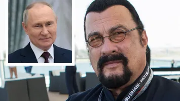 Steven Seagal îşi vinde casa din Moscova. Cât cere actorul, mare fan al lui Putin, pe imensa vilă