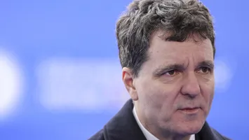 Nicușor Dan, atac dur la adresa CCR: „Evident că este o tergiversare”. Reforma pensiilor speciale, amânată pentru a cincea oară