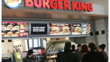 Angajații Burger King, verificați de inteligența artificială dacă sunt amabili cu clienții