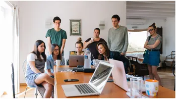 Piața muncii în 2026: doar 34% din companii cresc veniturile. Rezultatele unui studiu