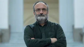 Doliu în lumea presei. A murit jurnalistul Victor Kapra, redactor-șef adjunct la Ziarul Financiar