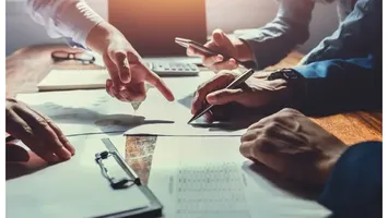 O companie oferă aproape 100.000 de lei pentru angajaţii care-şi iau un an concediu. Dacia oferă 210.000 angajaţilor cu vechime