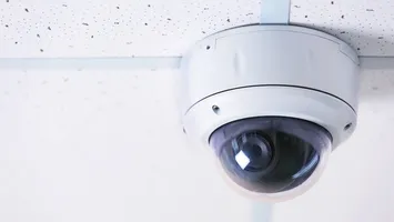 Scandal uriaș la un liceu din Focșani! Camere de supraveghere montate în toaleta fetelor. Cum a răspuns liceul