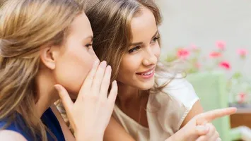 Cea mai bârfitoare zodie din horoscop. Atrage multe controverse și multe persoane ajung să o evite