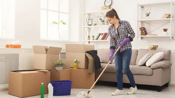 S-a dat startul la curățenia de primăvară. Experții explică cum funcționează regula celor 15 minute