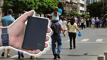 DOCUMENT Indemnizaţii până la 26 de ani, s-a votat în Parlament. Cine sunt românii care primesc 3.200 de lei pe lună de la stat