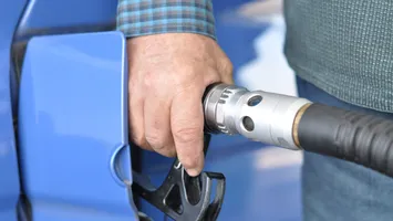 Preț carburanți 20 martie 2026. Vineri dimineață a fost înregistrată cea mai mare scumpire de la începutul războiului din Iran. Cât au ajuns să coste benzina și motorina