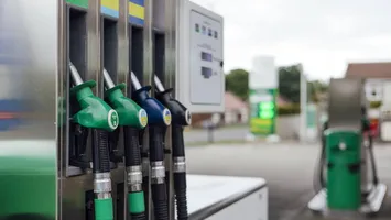 Preț carburanți 29 iunie 2026. Benzina și motorina s-au ieftinit față de luna trecută