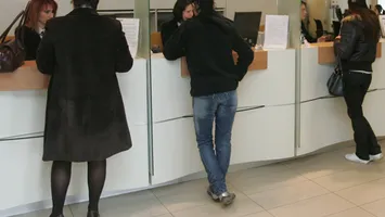 Scad ratele la credite! Cu cât vor plăti mai puțin românii care au credite ipotecare și de nevoi personale