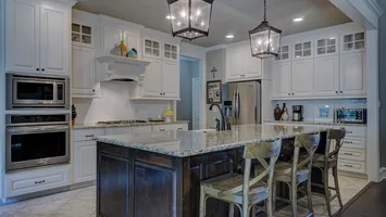 Aparatul din bucătărie care consumă cât 100 de becuri. Mulți români îl folosesc zilnic