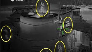 Alertă la Marea Neagră. Ucraina a lovit flota Rusiei din portul Sevastopol, pagube de sute de milioane de dolari VIDEO