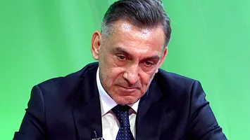 Ilie Dumitrescu, cu ochii în lacrimi în direct: „A dat totul pentru fotbal. Este foarte greu să accept că nu voi mai vorbi niciodată cu Mircea Lucescu”