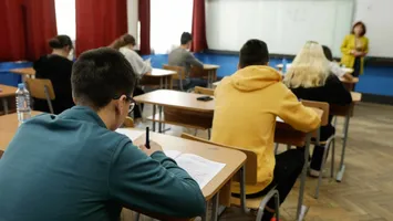 Peste 40% dintre elevi nu ar promova examenul de Bacalaureat, potrivit rezultatelor de la simulare