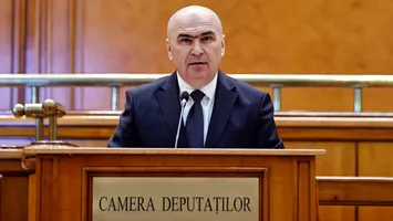 Moțiunea de cenzură împotriva guvernului Ilie Bolojan, care se citeşte miercuri şi se votează pe 5 mai, a strâns cele mai multe semnături din ultimii 10 ani. Ce urmează dacă executivul pică la vot DOCUMENT