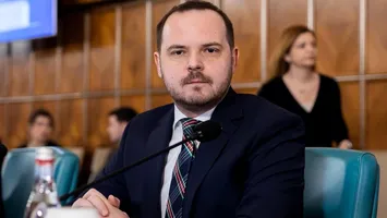 Negocieri la Washington între Alexandru Rogobete și Pfizer: Ce se întâmplă cu datoria de datoria de 600 de milioane de euro