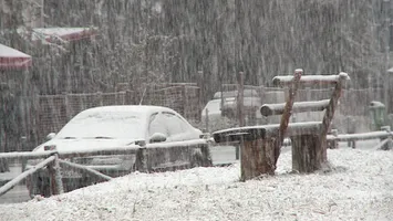 Meteorologii Accuweather anunță 4 zile de ninsori în România. Unde vor cădea fulgi de nea