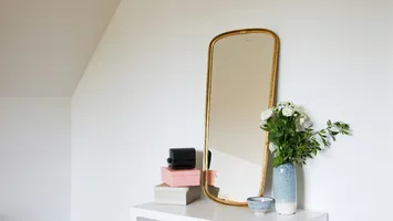 Unde NU ar trebui pusă oglinda în casă, potrivit Feng Shui. Locurile care pot „alunga” energia bună din locuință