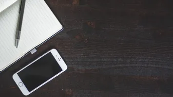 Mesajul unui tânăr care își caută un job a devenit viral. Vrea un loc de muncă unde să nu facă prea multe și să stea pe telefon toată ziua, ce recomandări a primit