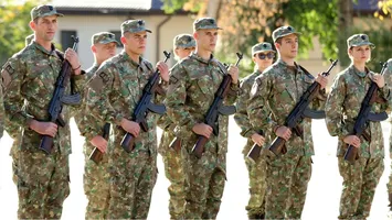 Tot mai multe țări europene reintroduc armata obligatorie. Ce se întâmplă cu stagiul militar în România