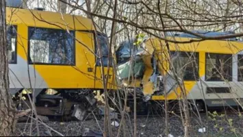 Accident feroviar grav în Danemarca. Două trenuri s-au ciocnit frontal