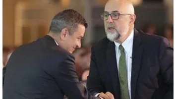 Kelemen Hunor, discuţii cu Sorin Grindeanu, la Parlament: Eu doresc refacerea coaliţiei. Nu am vorbit de premier sau guvern tehnocrat